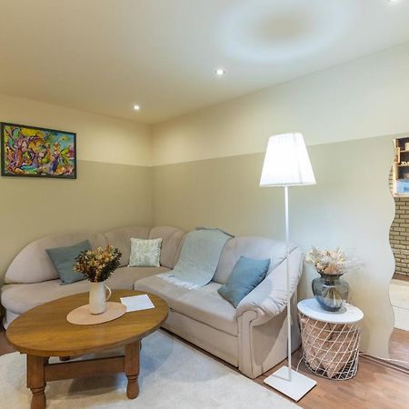 Sara'S Home - Wifi, A/C Budapest Ngoại thất bức ảnh